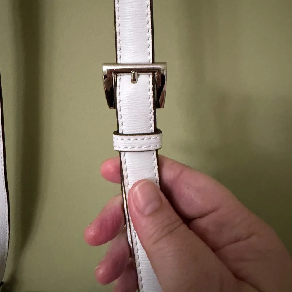 Tignanello White Adjustable Crossbody Bag Leather Purse Satchel Magnetic Closure